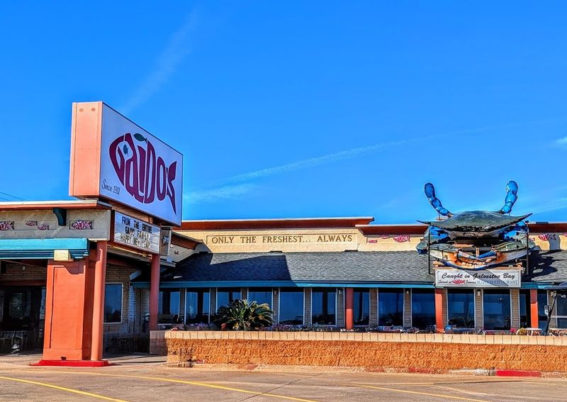 These Texas Seafood Restaurants Serve Endless Gulf Coast Favorites - Decor Hint Gaido's, Galveston