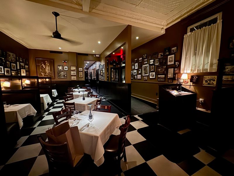 These 11 Historic Kentucky Restaurants Still Serve Dishes Passed Down Through Generations - Decor Hint Jack Fry's, Louisville