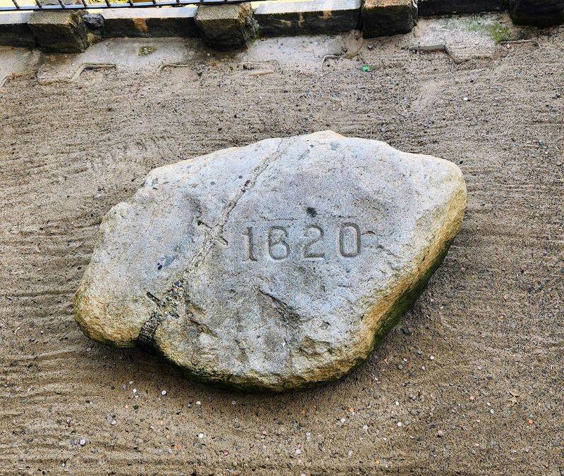 9 Incredible Massachusetts Day Trips That Are Easy On Your Wallet - Decor Hint Plymouth Rock, Pilgrim Memorial State Park