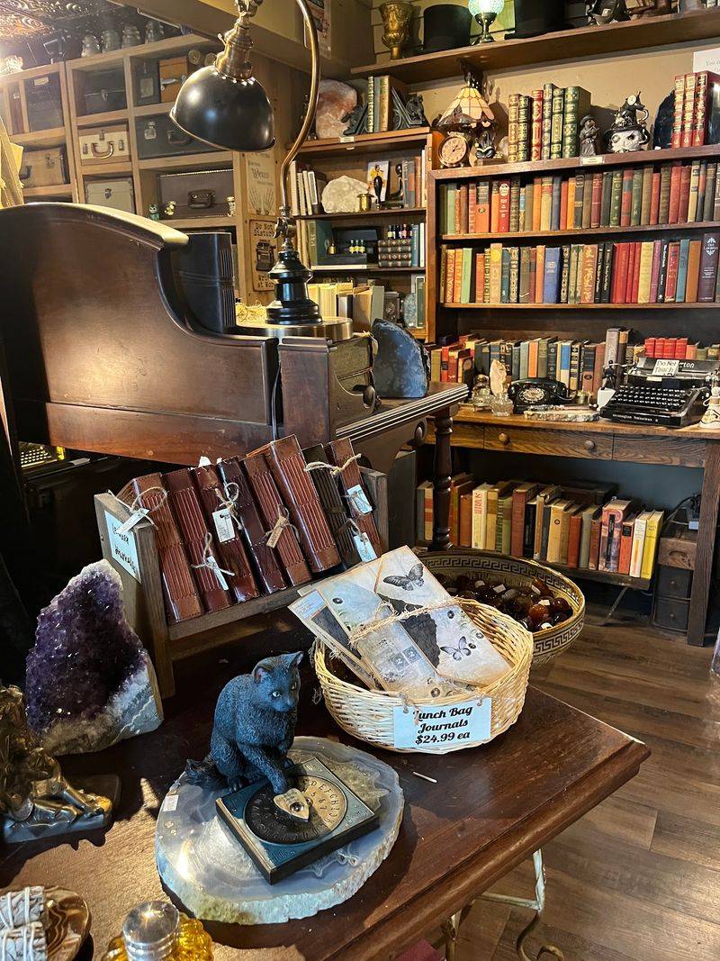 A Long Story Short Co., Pigeon Forge