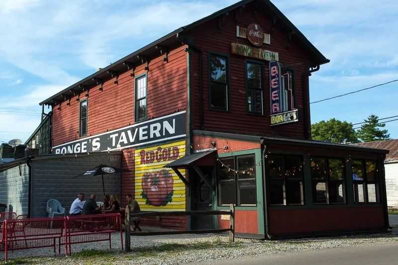 Bonge's Tavern, Perkinsville