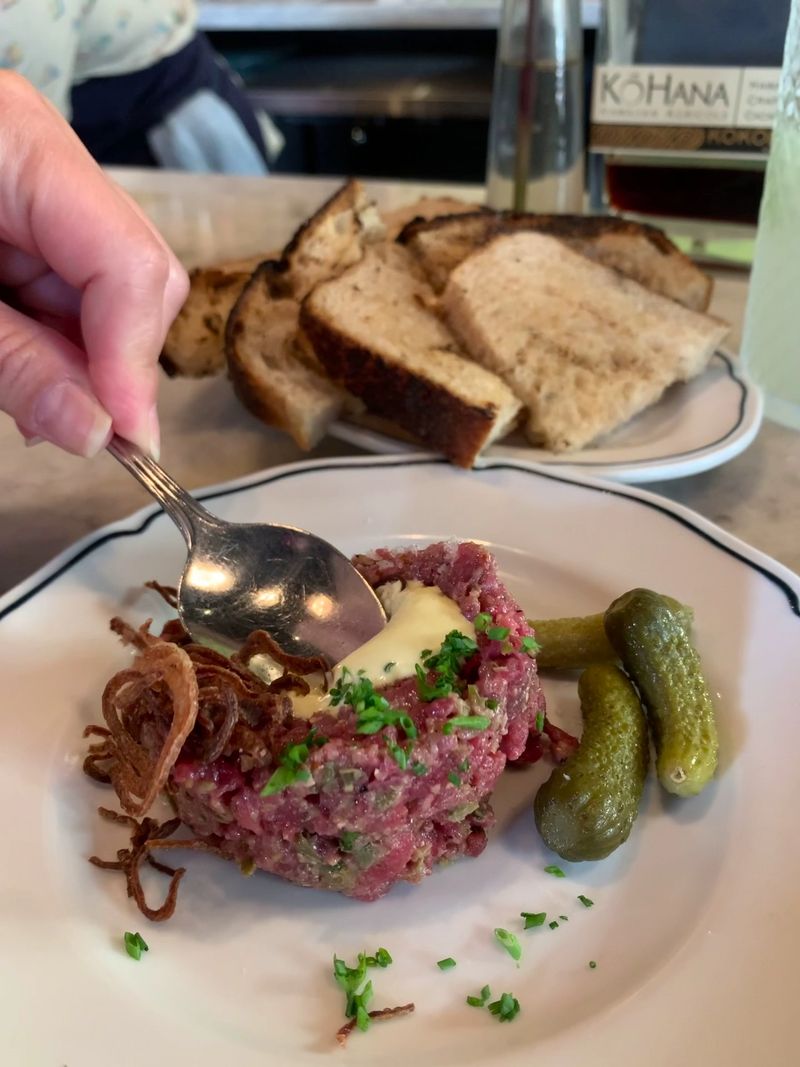 9 Fresh Dining Spots In Honolulu, Hawaii For Your Next Night Out - Decor Hint Fete