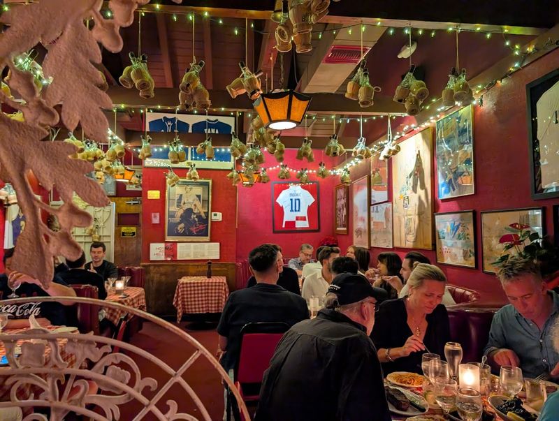 Dan Tana's, West Hollywood, California