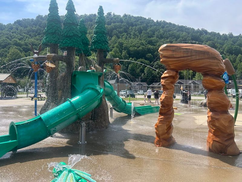 Sheltowee Falls Splash Pad, Morehead