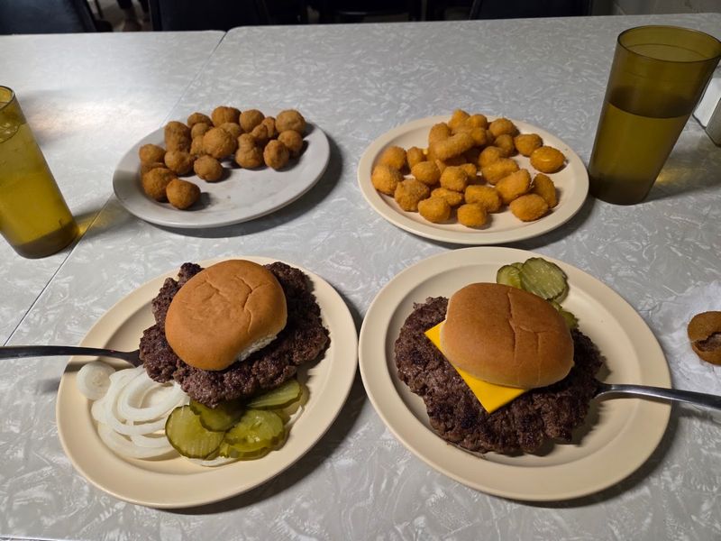 Meet The Famous 11-Ounce Burger
