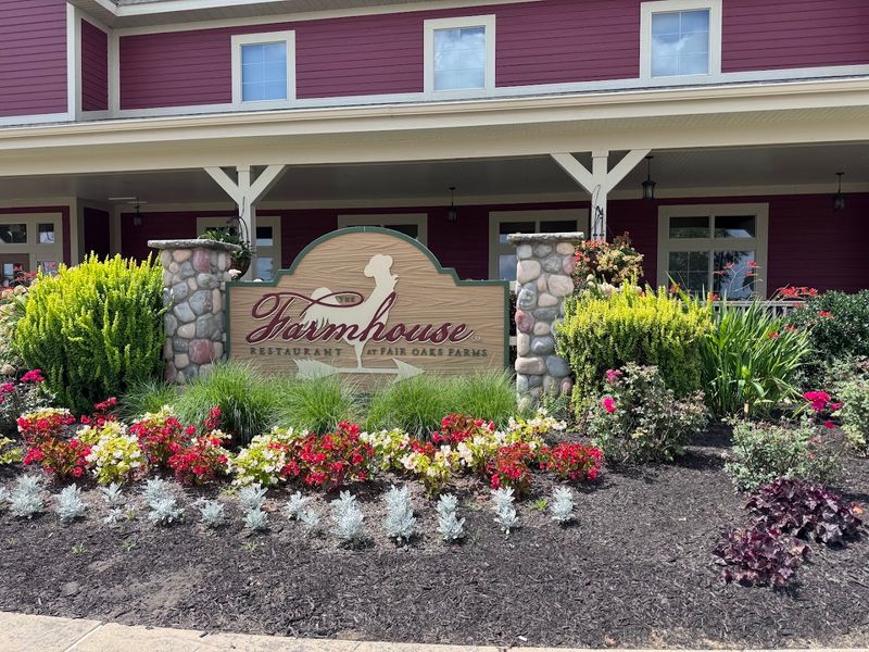 Farmhouse Restaurant at Fair Oaks Farms, Fair Oaks