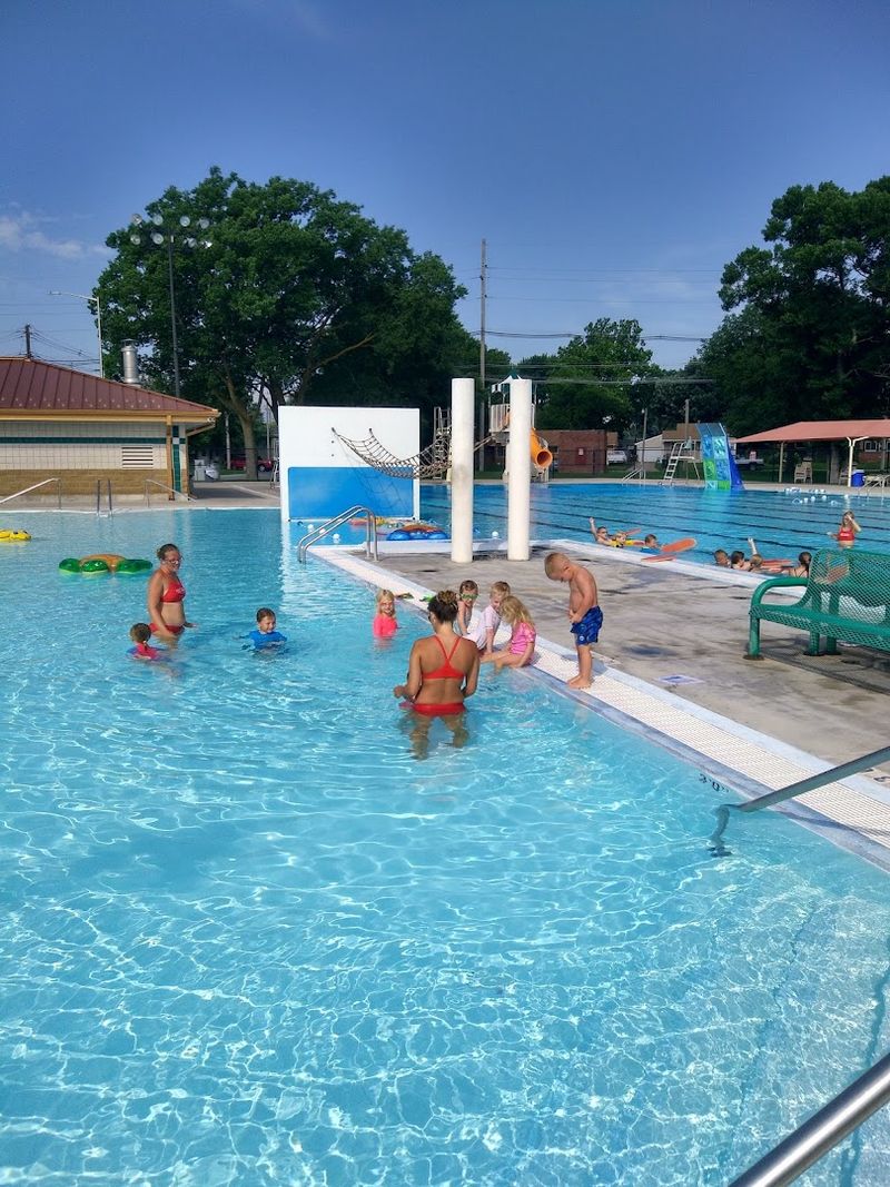 Hastings Aquacourt Water Park, Hastings