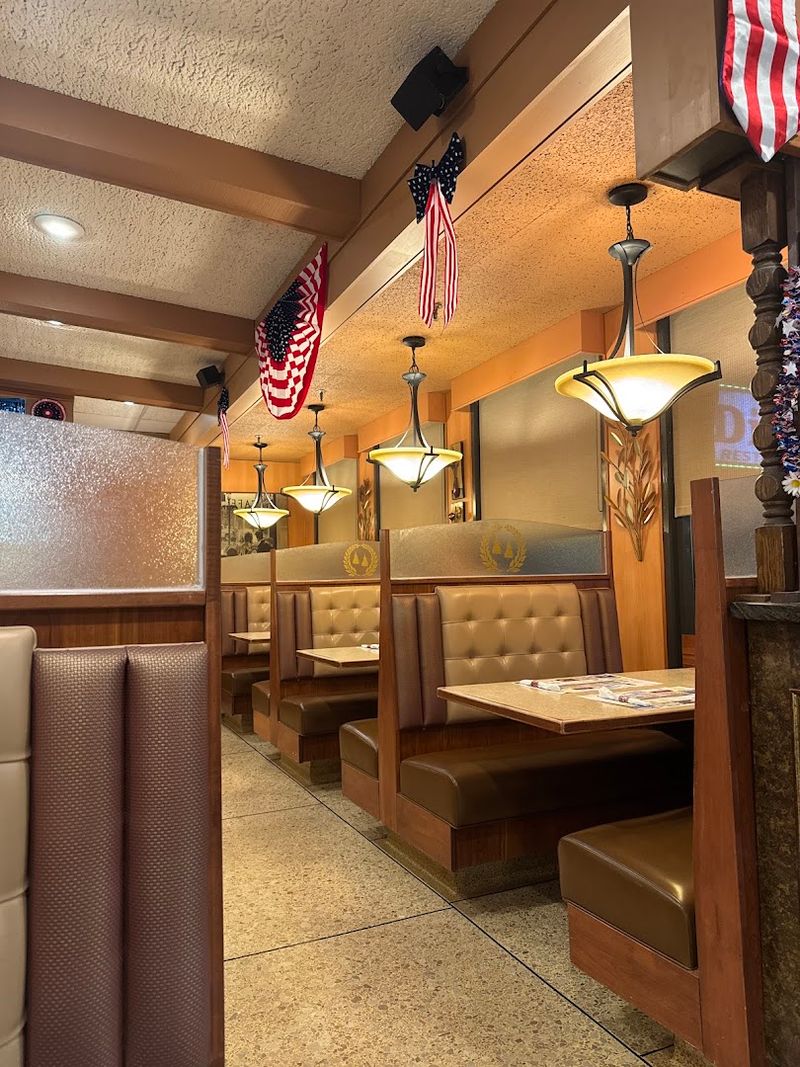 Twin Pines Diner, East Haven