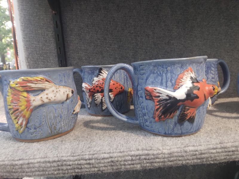 Kentucky's Beloved Mountain Craft Festival Is A Dream Come True For Handmade Treasure Lovers - Decor Hint World-Class Pottery You Can Hold