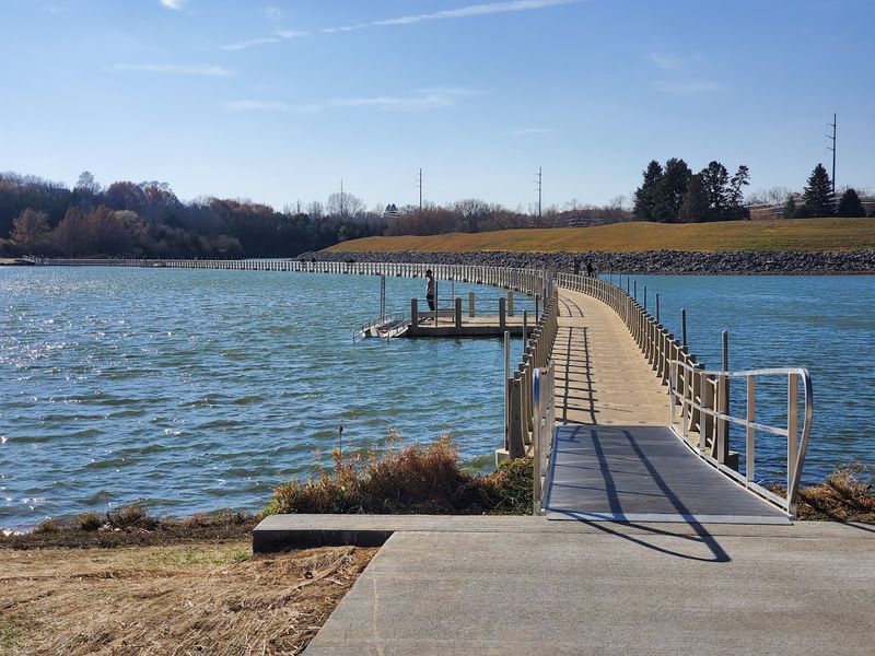 These 11 Senior-Friendly Nebraska Walking Trails Keep The Pace Gentle And The Scenery Peaceful - Decor Hint Standing Bear Lake & Recreation Area Trail, Omaha