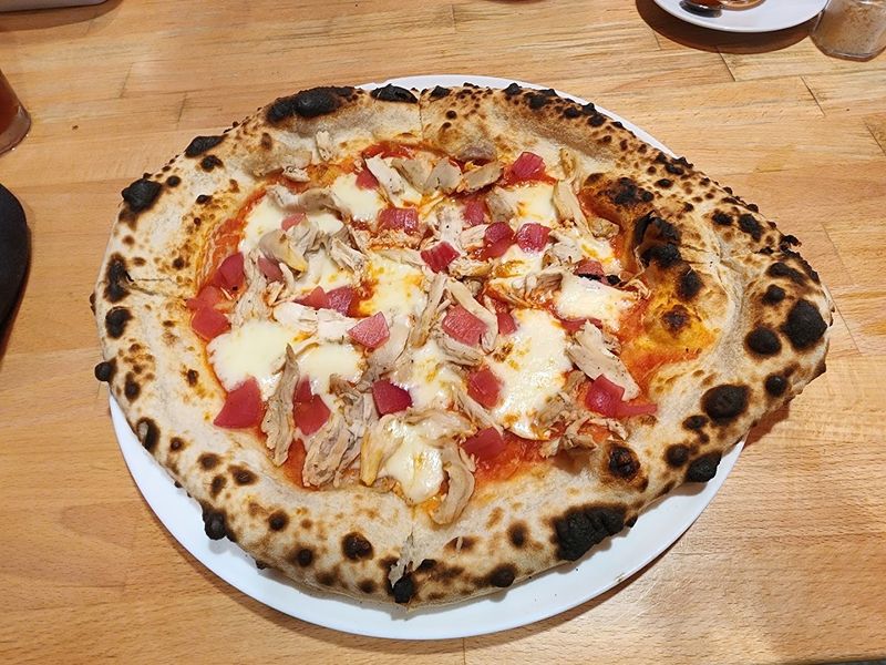 11 North Carolina Pizzerias You Probably Haven't Tried Yet But Should In 2026 - Decor Hint Luna Pizza Cafe
