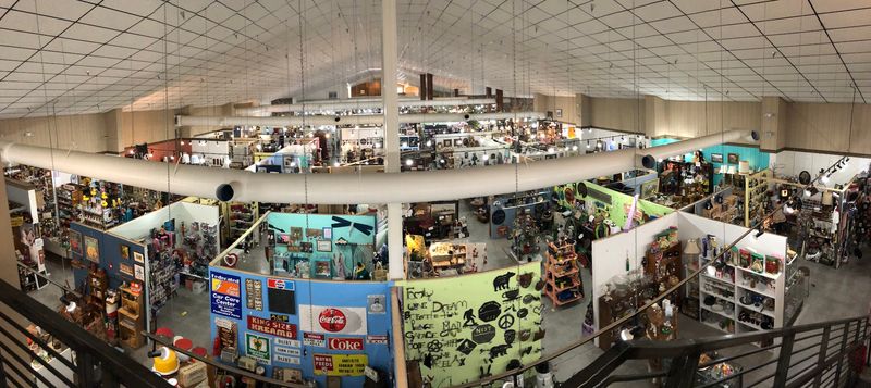 Green Olde Deal Antique Mall, Sevierville
