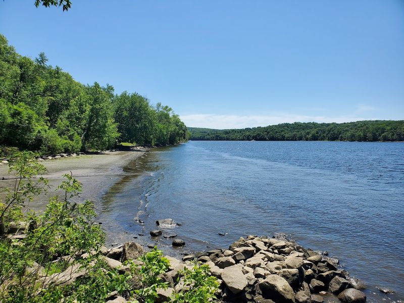 One Of Connecticut's Most Extraordinary State Parks Still Remains A Hidden Gem - Decor Hint The River Views Feel Peacefully Untouched