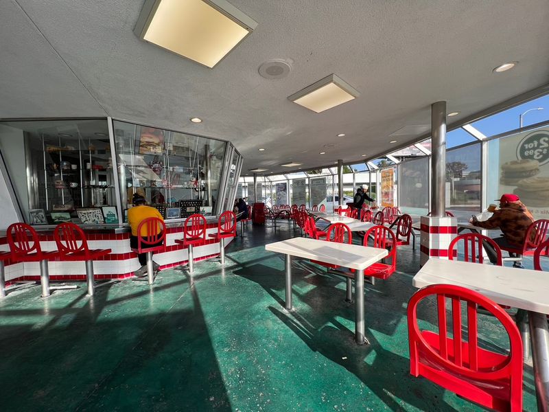 California Has A McDonald's So Retro It Looks More Like A 1950s Movie Set Than A Drive-Thru - Decor Hint Notice The Glass-Wrapped Kitchen Design