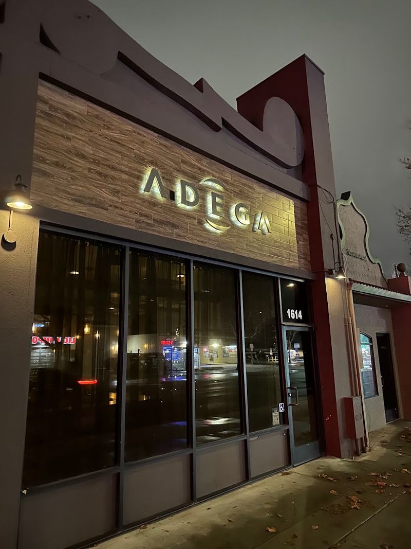 Adega