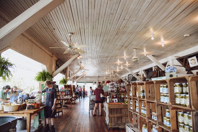 12 Hidden Farm Markets In Georgia With Homemade Pies, Jams, And Fresh Produce - Decor Hint Dickey Farms, Musella