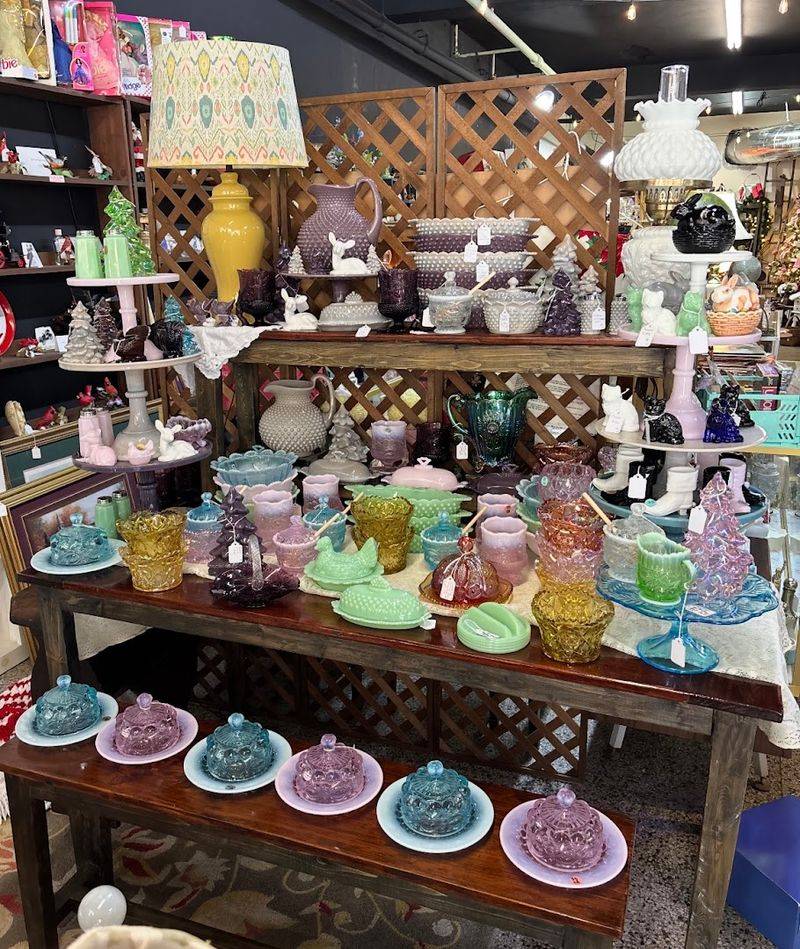 These 10 Kentucky Shops Are Full Of Vintage And Secondhand Fabric Finds - Decor Hint Antique Market Pikeville
