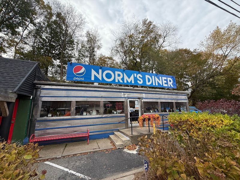 Many Lifelong Connecticut Residents Have Never Visited These 12 Old-School Restaurants - Decor Hint Norm's Diner, Groton