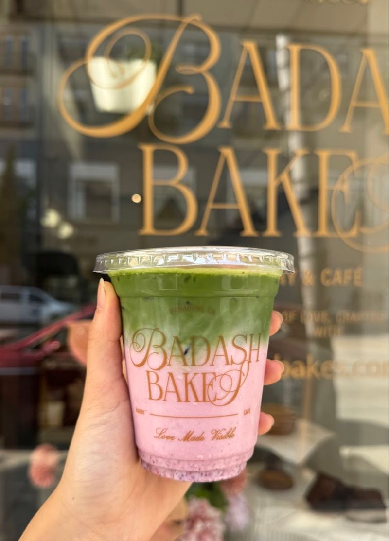 California's Viral Cinnamon Roll Bakery Has Pasadena Showing Up Before Noon - Decor Hint Drinks Help Turn A Box Run Into A Sit-Down Treat