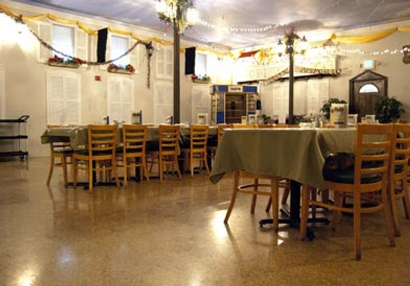 10 Italian Restaurants In Nebraska You'll Want To Visit This Summer - Decor Hint Napoli's Italian Restaurant, Norfolk