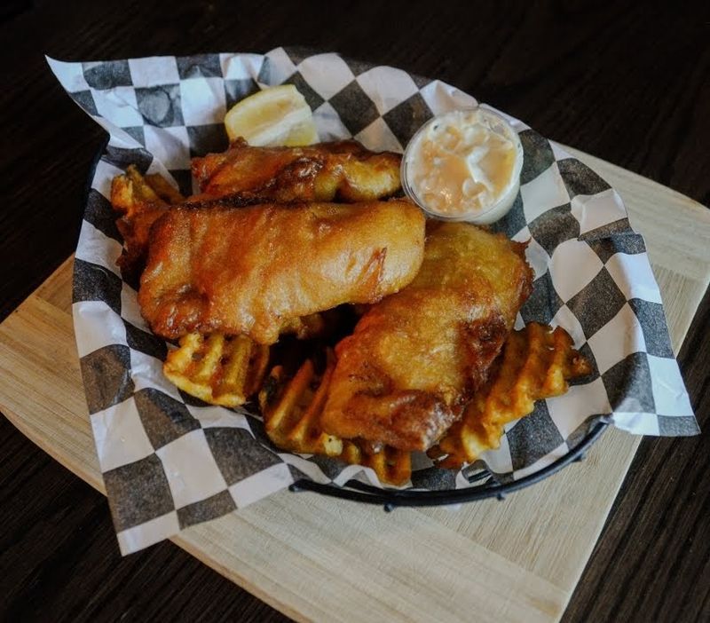 People Travel Across Nebraska For The Crispy Fish And Chips At This Old-School Irish Pub - Decor Hint The Fish And Chips Come With Two Ordering Options