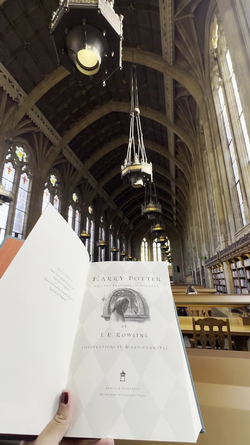 This Hidden Library In Washington Feels Like A Different World - Decor Hint Practical Tips Before You Go