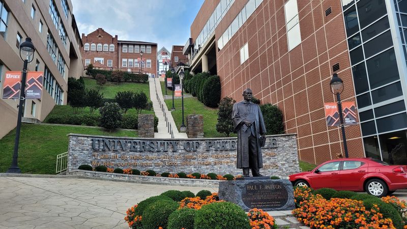 The Gorgeous Little Town In Kentucky That You've Never Heard Of - Decor Hint University Of Pikeville