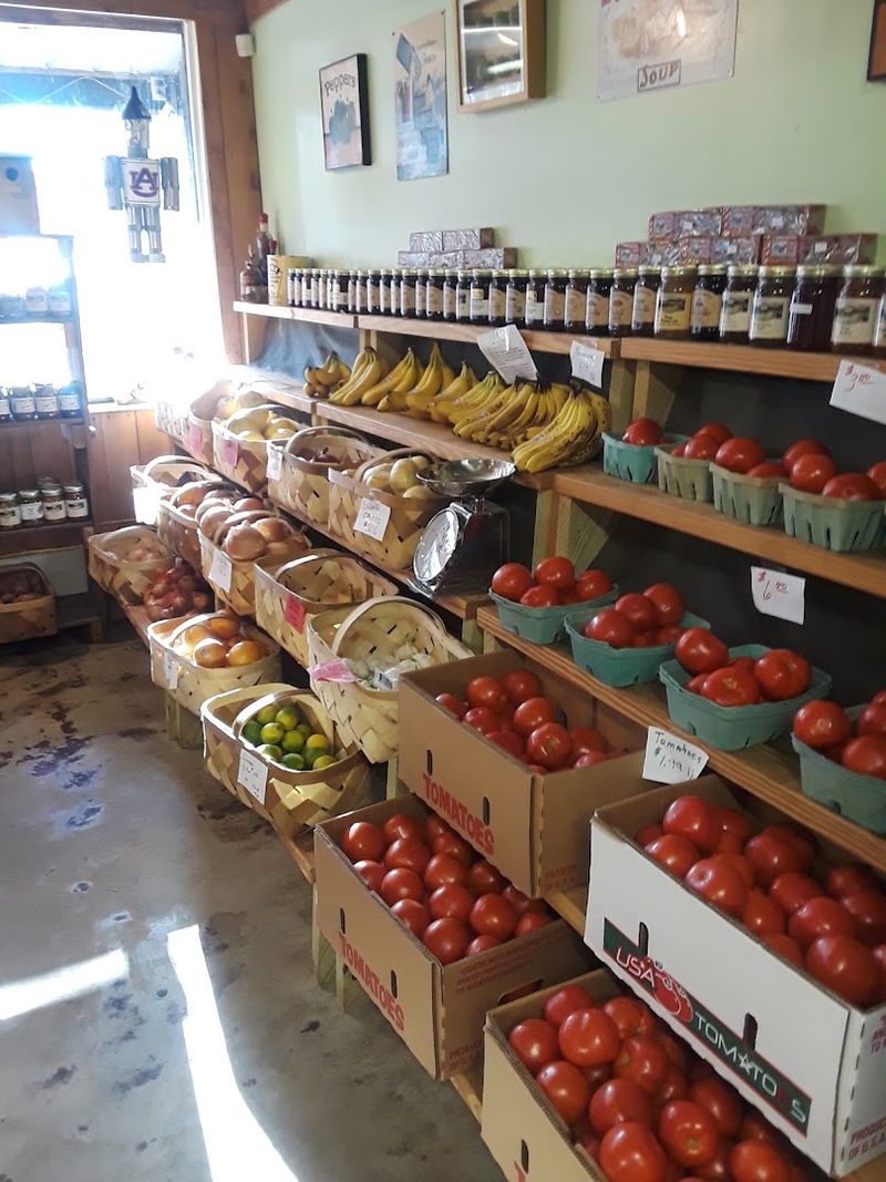 Dixie Delight Candles Country Produce Store, Hiram