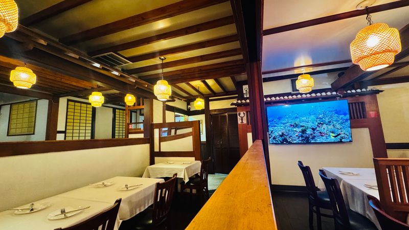 EA Seafood Restaurant, Cambodia Town