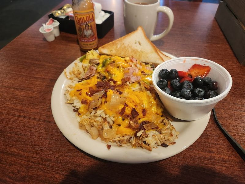 Build-Your-Own Omelet That Proves Simple Food Can Shine