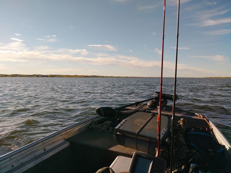 10 Easy Kayaking And Canoeing Spots To Explore In Nebraska This Summer - Decor Hint Calamus Reservoir And Calamus River, Near Burwell