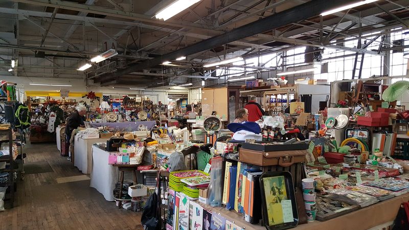 Fensty's Flea Market, Bally
