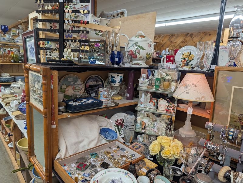 Arundel Antique Village & Flea Market