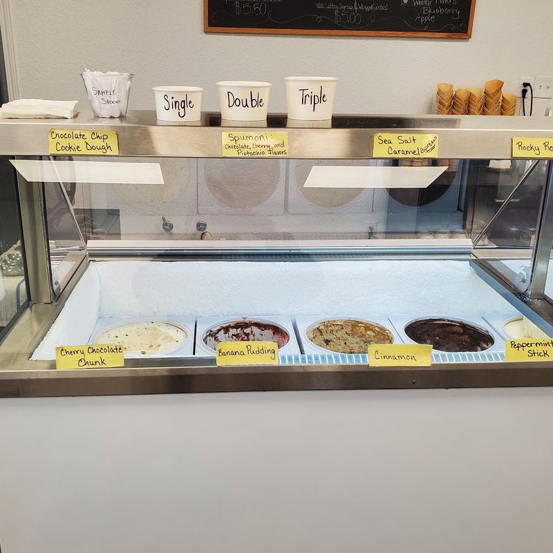 12 Nebraska Ice Cream Shops Worth Chasing Down Before Summer Ends - Decor Hint The Scoop Ice Cream, McCook