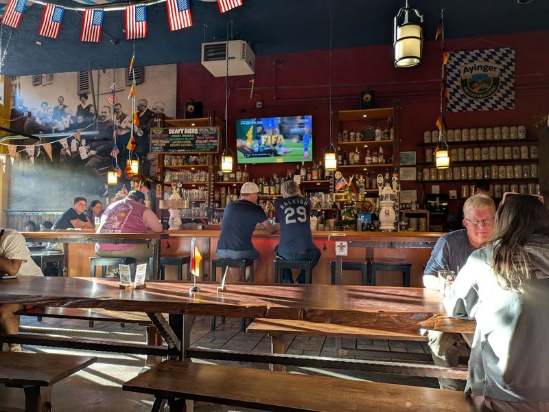 10 German Restaurants In Washington You Have To Visit At Least Twice - Decor Hint Die Bierstube, Seattle