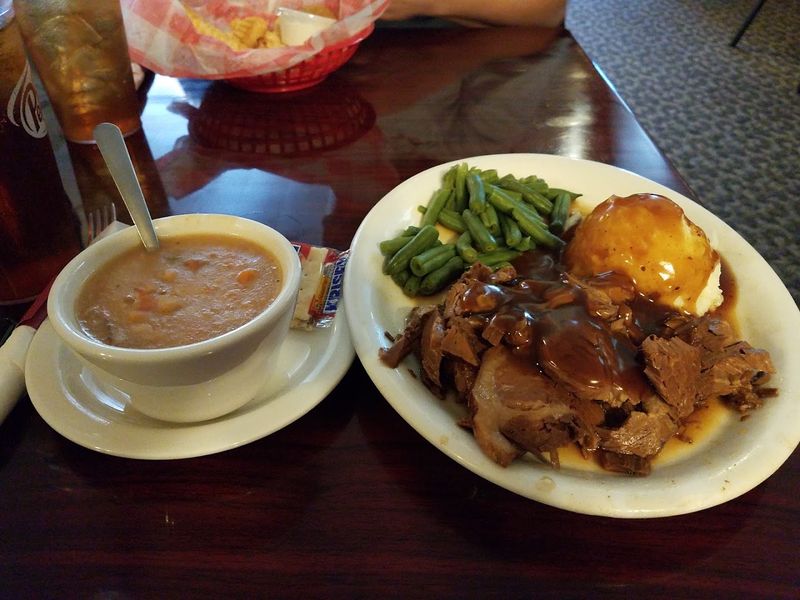 These 10 Nebraska Restaurants Turn August Dinners Into Mini Escapes - Decor Hint Bunkhouse Restaurant & Lounge, Valentine
