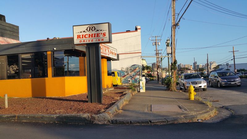 Richie's Drive Inn, Honolulu 
