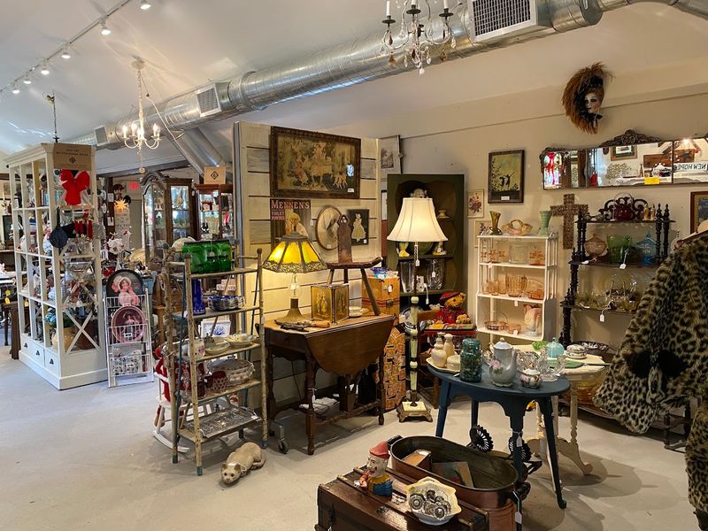Few Pennsylvania Antique Stores Draw Treasure Hunters Like These 12 - Decor Hint New Hope Antiques And Design Center