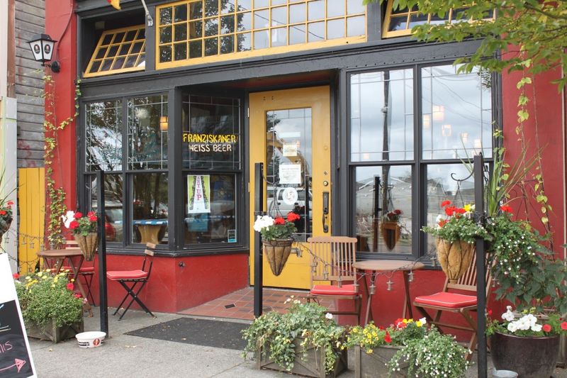 10 German Restaurants In Washington You Have To Visit At Least Twice - Decor Hint Prost!, Seattle