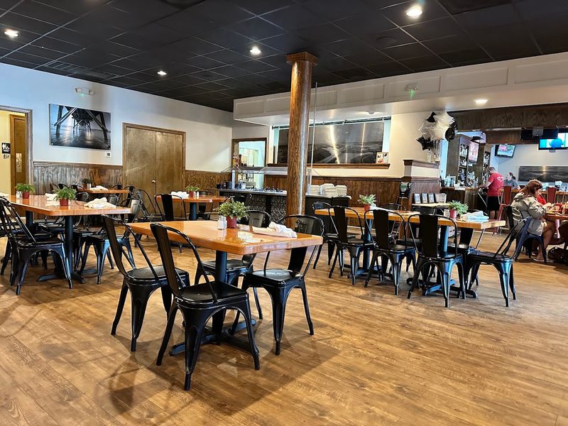 12 North Carolina Steakhouses Where Ribeye Dinners Still Feel Like A Big Deal - Decor Hint Low Tide Steak House & SandBar