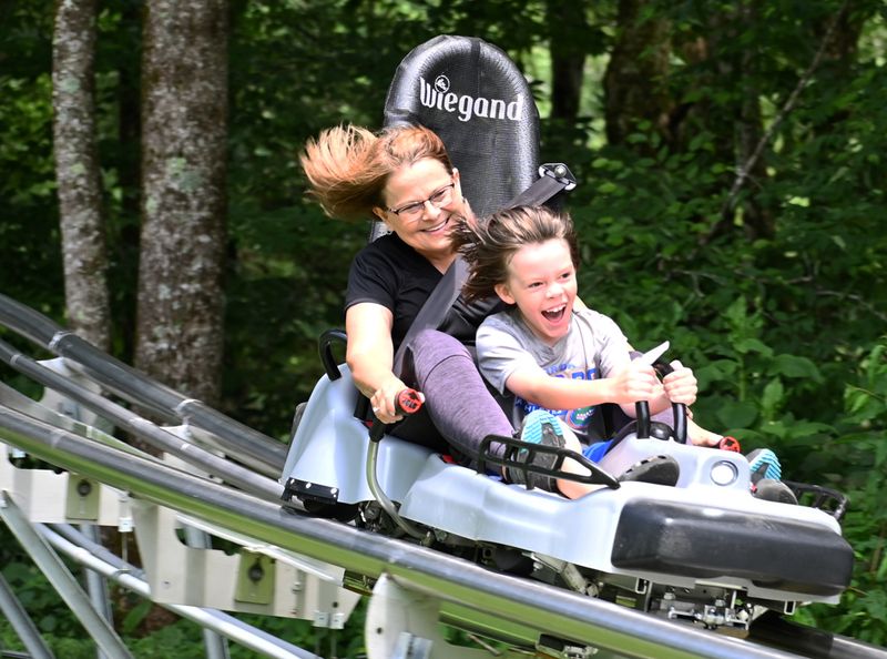 Pair Tubing With The Scaly Mountain Screamer