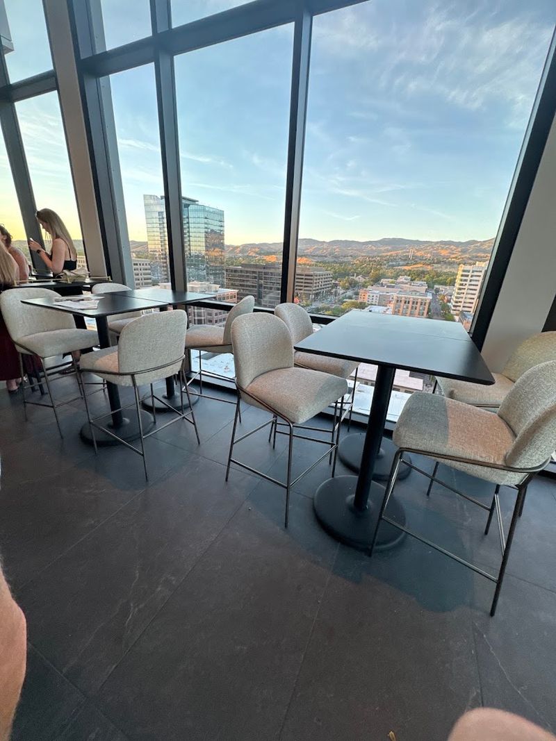 This New Idaho Rooftop Restaurant Serves Dinner 16 Floors Above Downtown - Decor Hint Reserve Ahead Because One Of Boise's Newest Dining Spots Fills Quickly