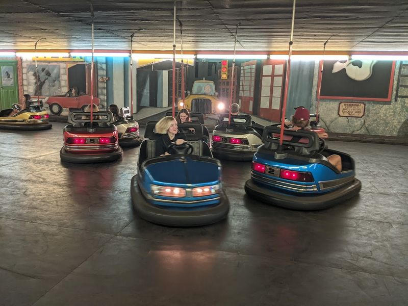 This New Jersey Amusement Park Is Free To Enter, And You Pay Only For The Rides You Choose - Decor Hint The Arcade Is Genuinely Worth It