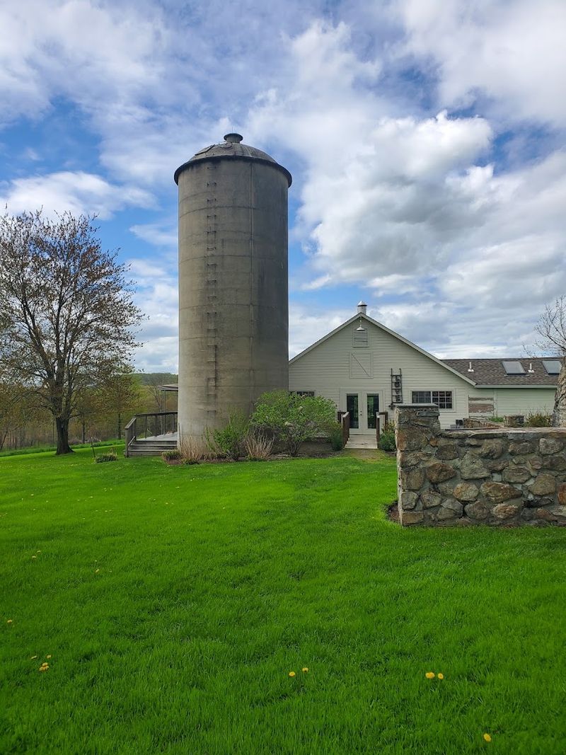 This Walkable Connecticut Lake Town Feels Like The Perfect Summer Getaway - Decor Hint Farm Stands And Country Roads Beyond The Village Center