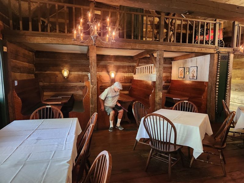10 Remote Ohio Eateries Where The Drive Is Part Of The Fun - Decor Hint Spread Eagle Tavern & Inn