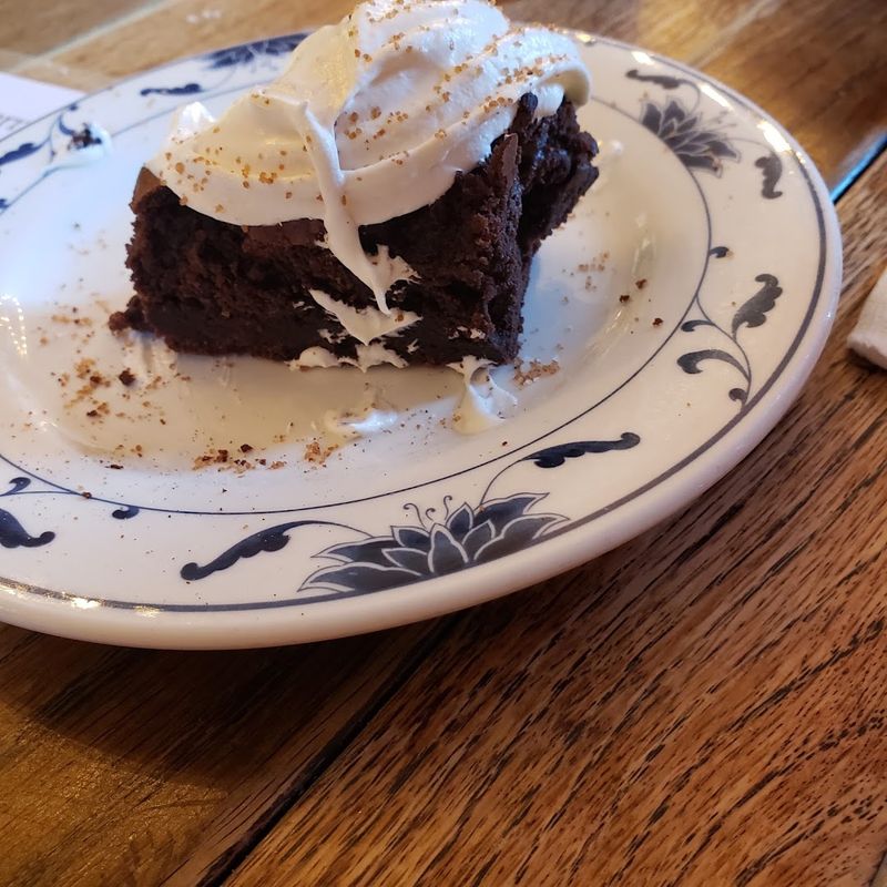 This Cozy German Restaurant In Indiana Is Worth Seeking Out - Decor Hint Apple Strudel That Ends It Right