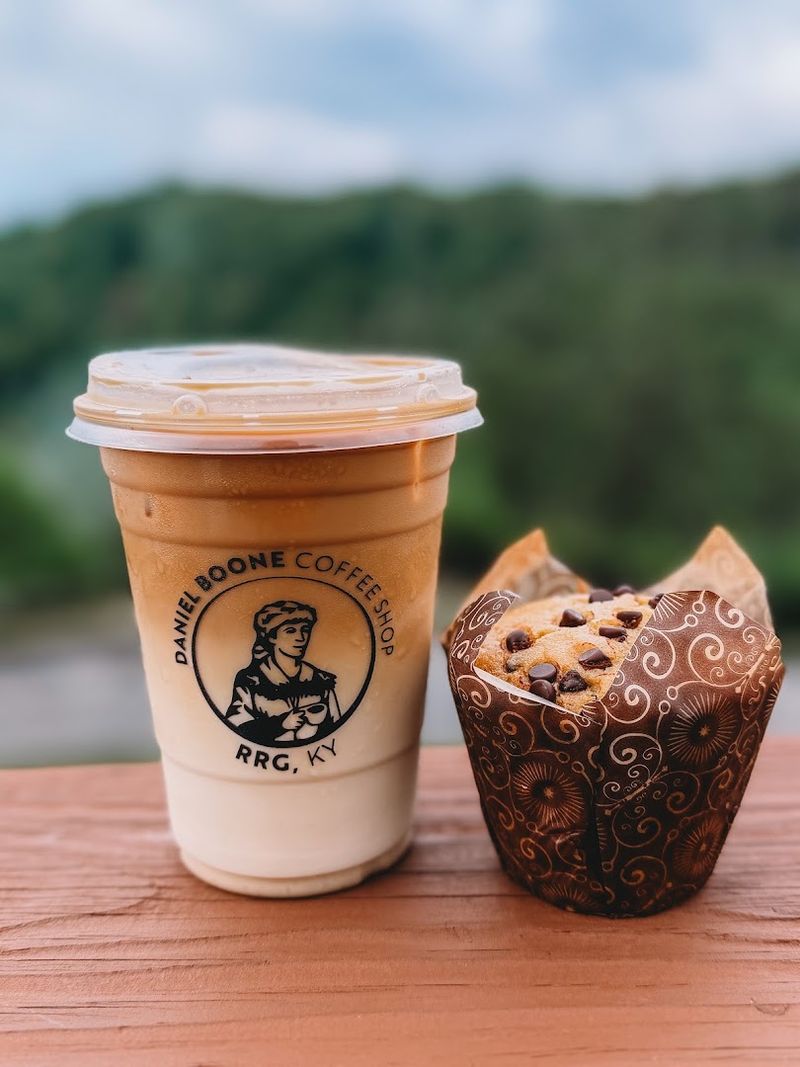 10 Lovely Kentucky Cafes With Beautiful Settings To Visit This July - Decor Hint Daniel Boone Coffee Shop
