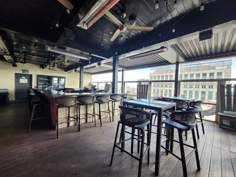 Rooftop Lounge, Columbia