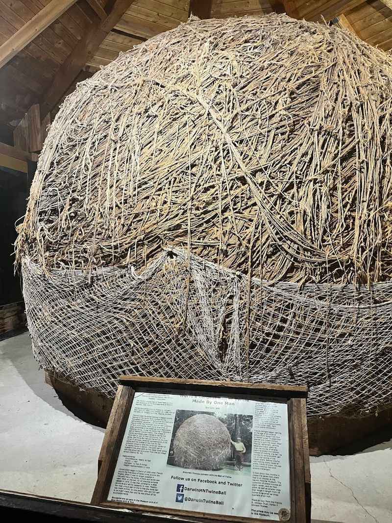 Minnesota's Largest Ball Of Twine, Darwin