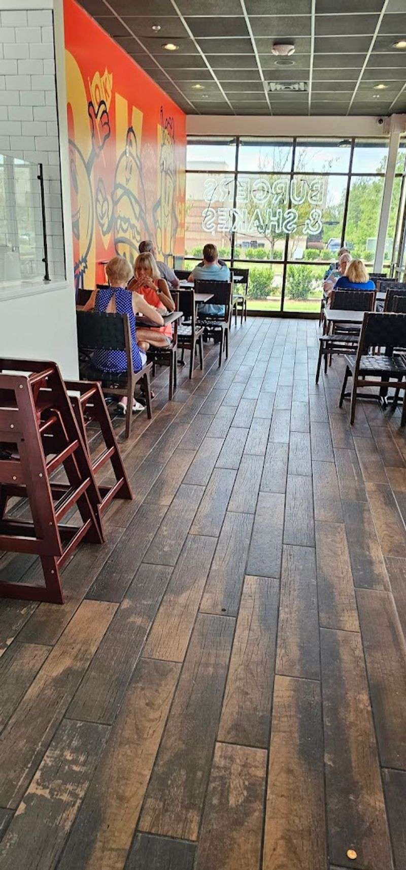 Leave Knowing Wilmington Has A Burger Stop With Serious Oklahoma Energy